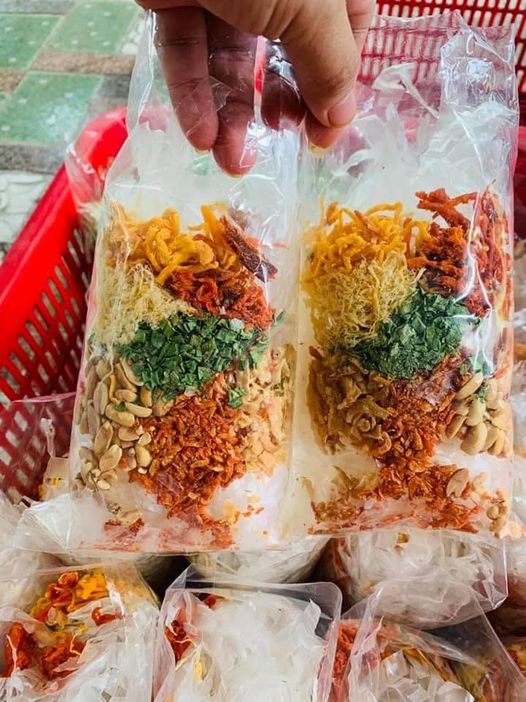 bánh tráng trộn