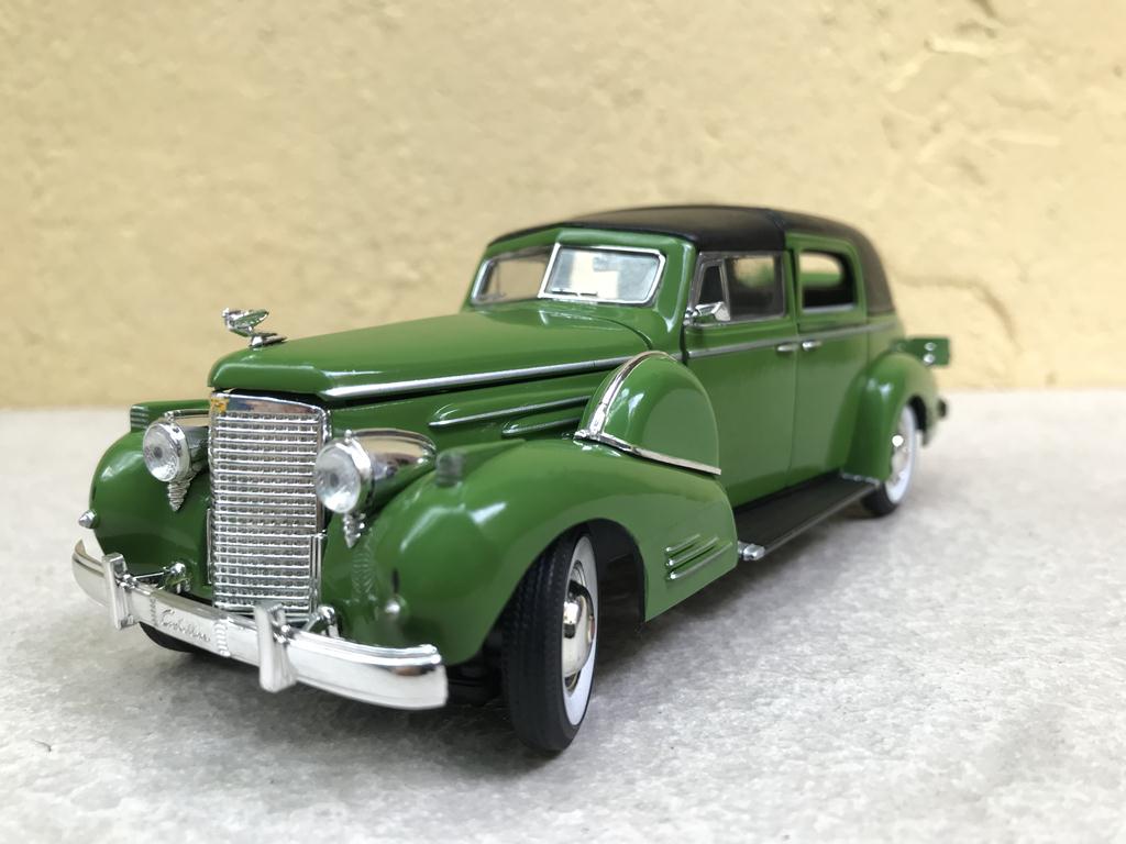 Mô hình xe cổ CADILLAC Eldorado 1959 - 1:32