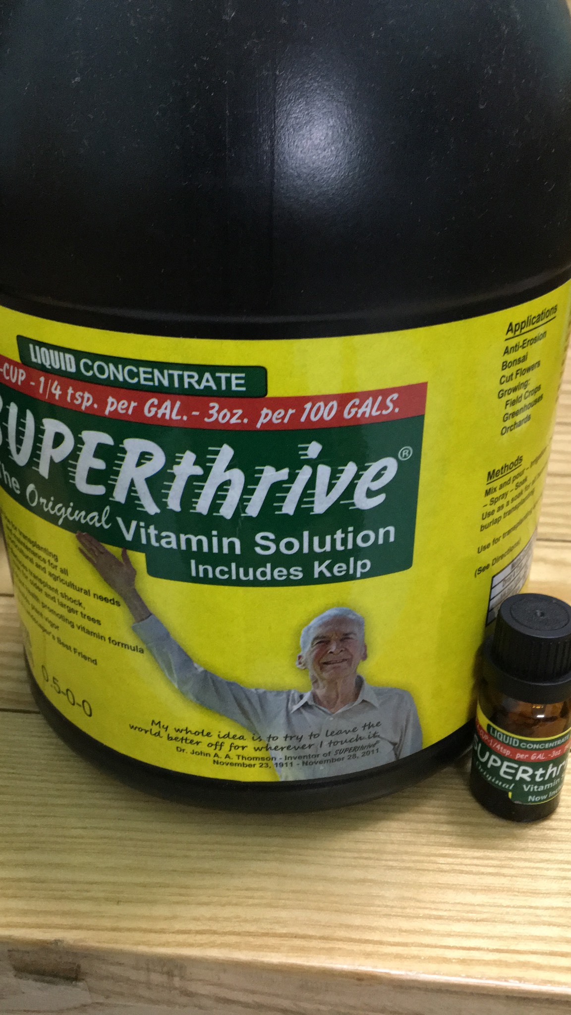 sản phẩm tăng trưởng cây trồng superthrive