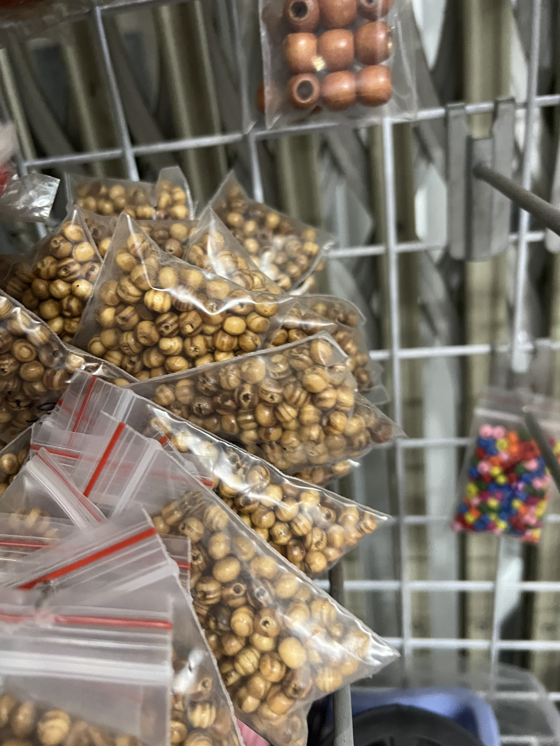 Hạt gỗ nâu nhạt (vân) làm đồ handmade