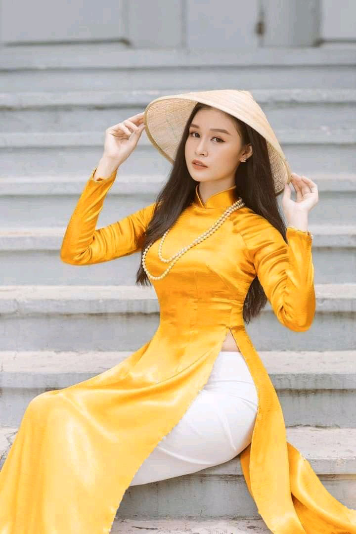 ÁO DÀI TRƠN TRUYỀN THỐNG PHI BÓNG MÀU VÀNG ĐỒNG ÁO DÀI MAY SẴN ĐẸP