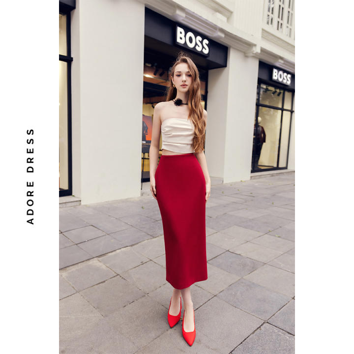 Chân váy midi xốp lóng vuông đen ,…