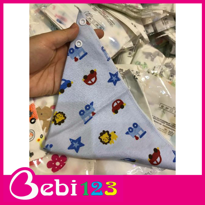 Yếm Tam Giác Ăn Dặm Cotton Cài Nút Cho Bé