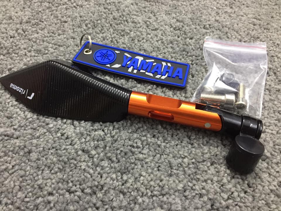 Kính chiếu hậu xe máy RIZOMA ---Cam đen--- (Tặng móc khóa YAMAHA)
