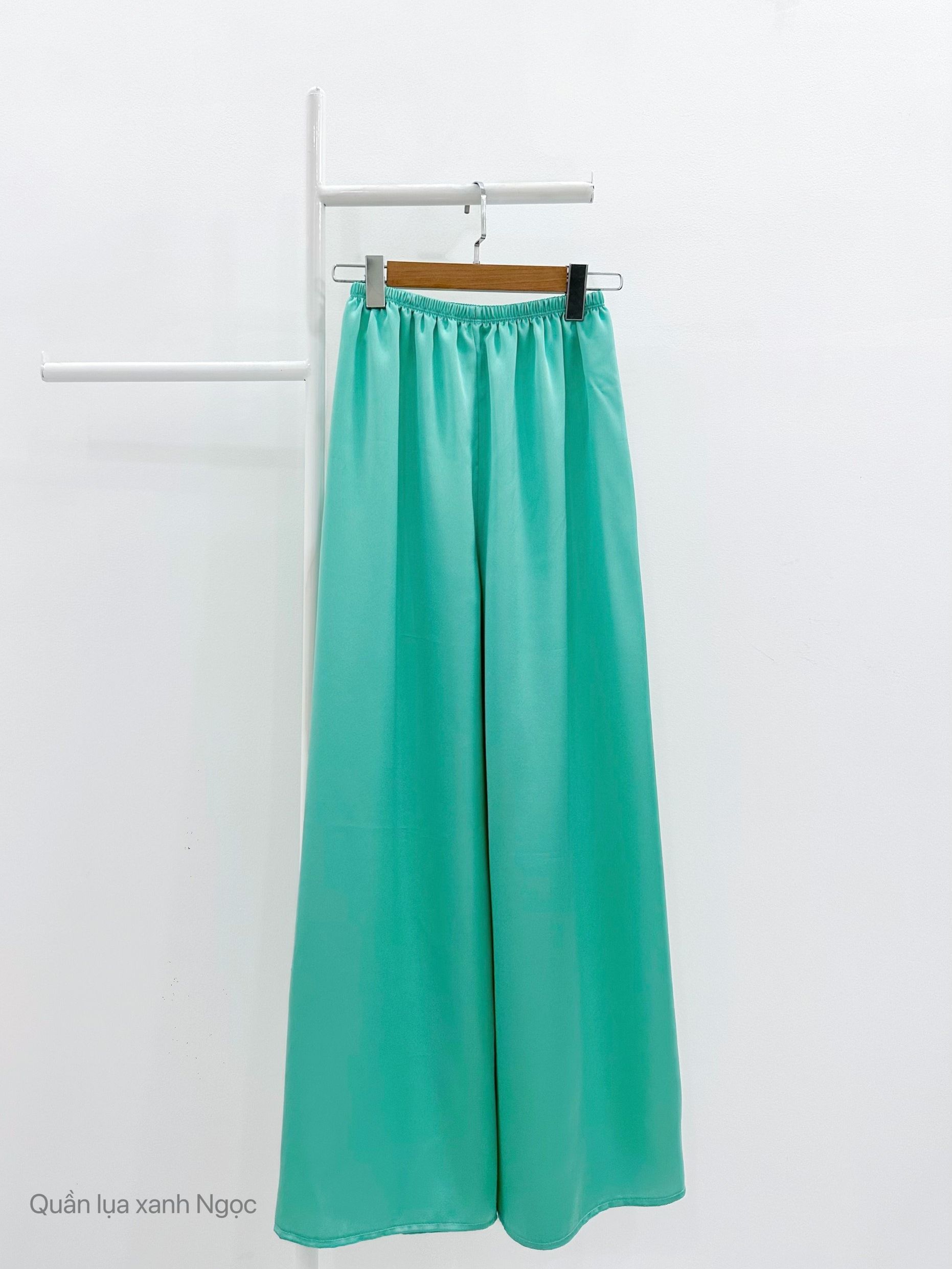 Lẻ Quần Trơn Bà Ba Chất Lụa Satin Nhiều Màu