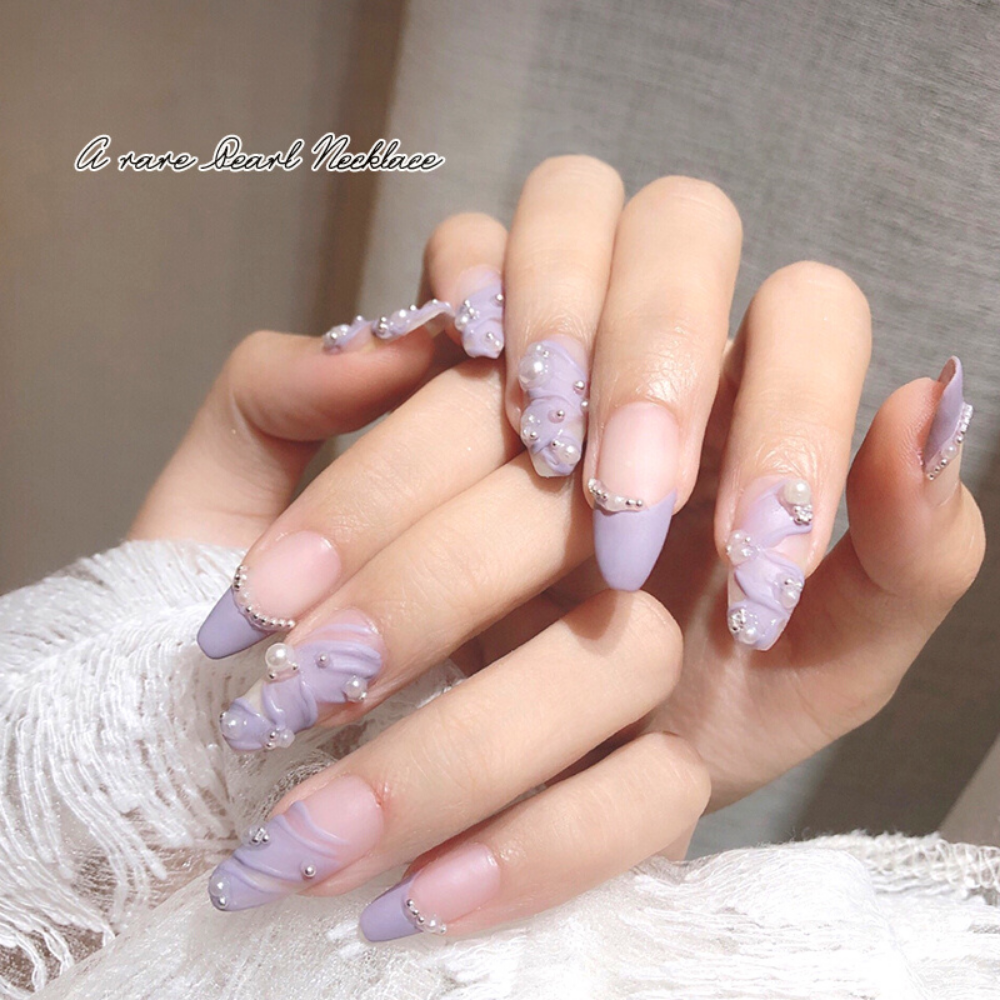 Bi nail trang trí móng tay