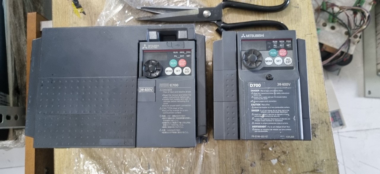 Biến tần Nhật 2,2kw 220v Tháo Máy
