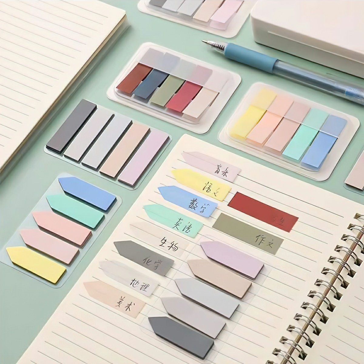120 Notes with many cute patterns