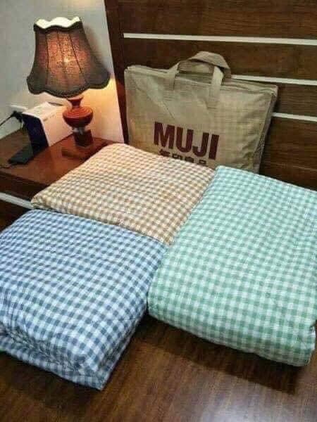 CHĂN MUJI KẺ NHỎ
