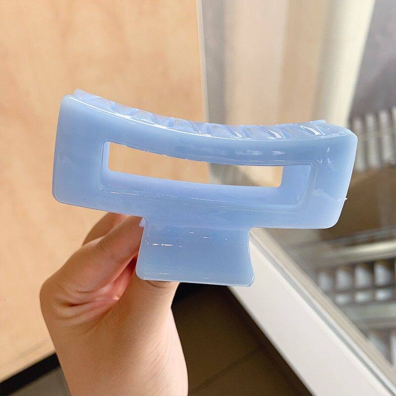 Simple style acrylic hair clip