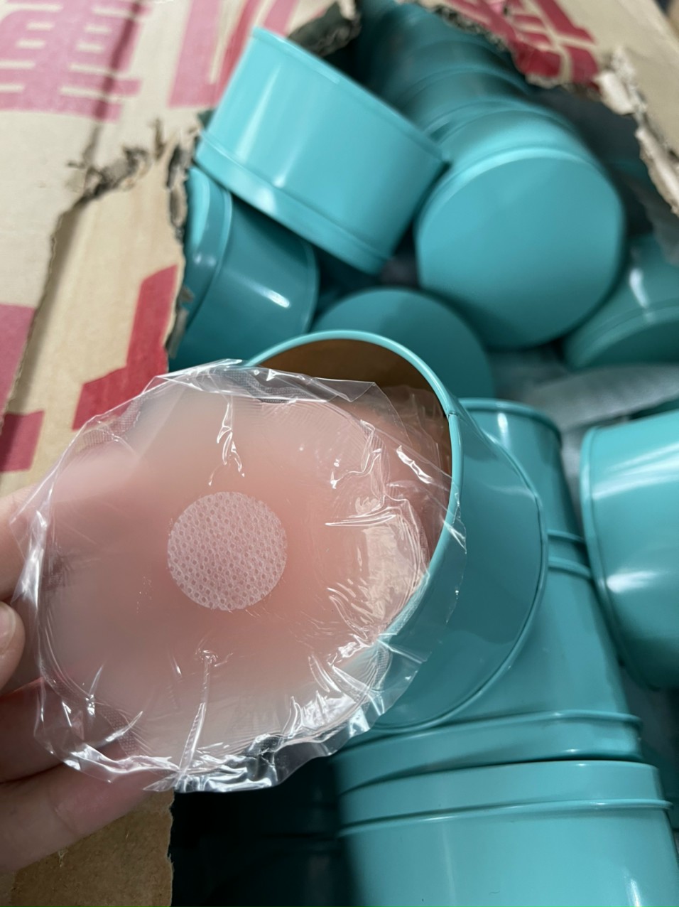 Hộp 10 miếng dán ti silicon, miếng dán đầu ti kích thước 6cm