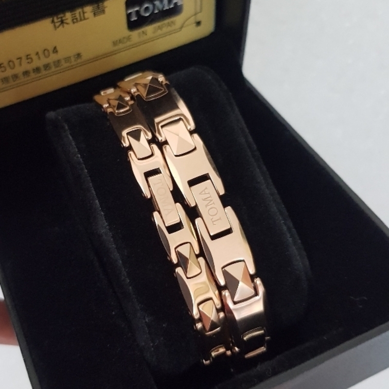 Vòng đeo tay điều hoà huyết áp cao cấp Toma cho Nam, Vong tay huyet ap gia re, Vong tay huyet rong - Giúp cân bằng và ổn định huyết áp