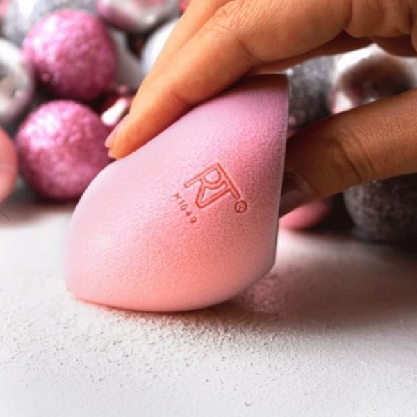 Mút Tán Phấn Phủ Real Techniques Miracle Powder Sponge