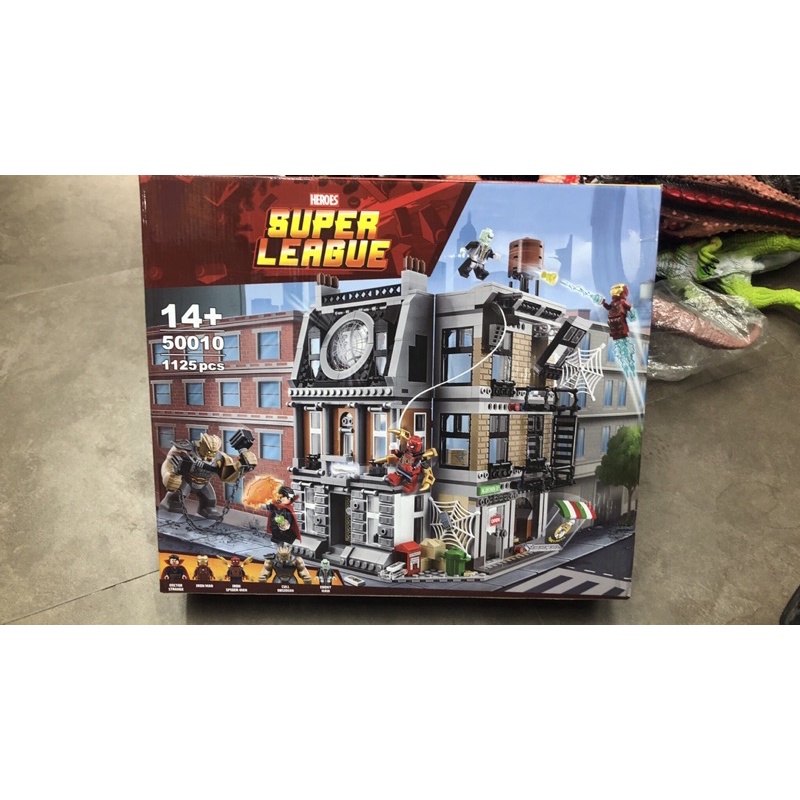 Đồ play Tower model Avengers Castle Doctor Stranger Spiderman Iron Man Iron Man and the Sorcerer Supreme