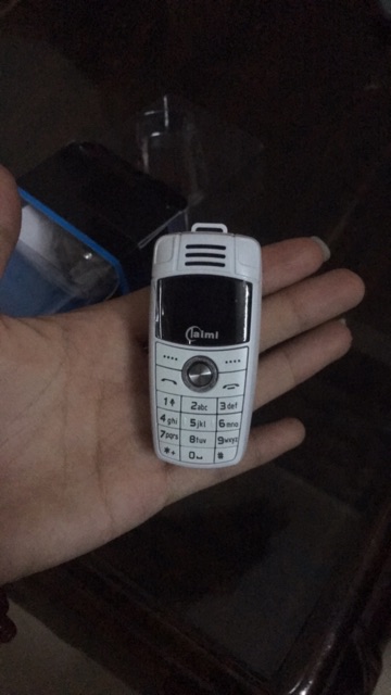 Điện thoại mini x6 hình khóa ô tô độc lạ