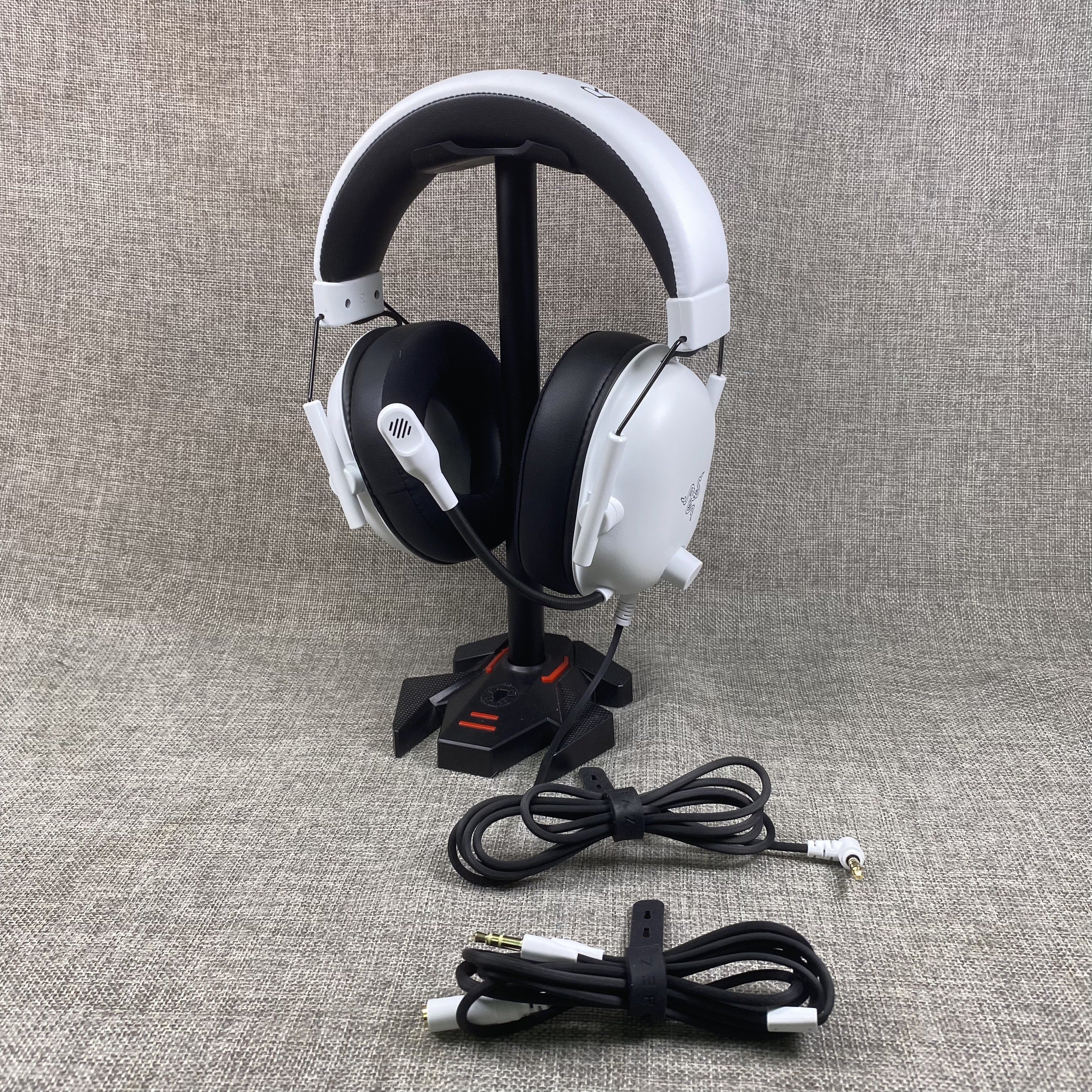 Tai nghe gaming chụp tai Razer BLACKSHAEK V2 X