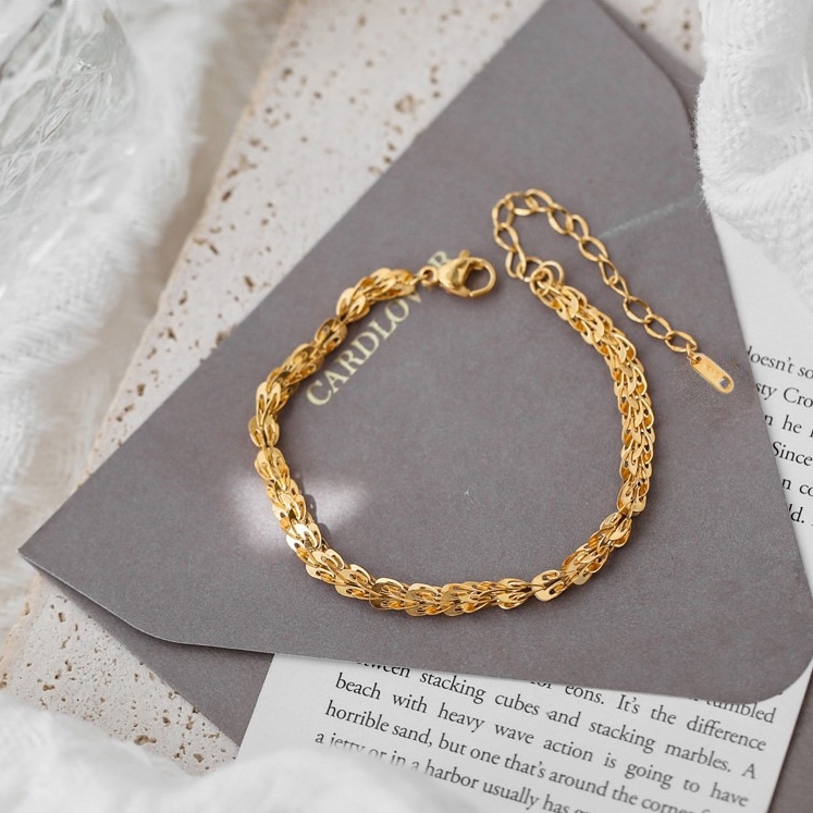 High quality curved stone bracelet - V1853 Juri Shop - Premium silver core material - Commitment is not black, no allergies