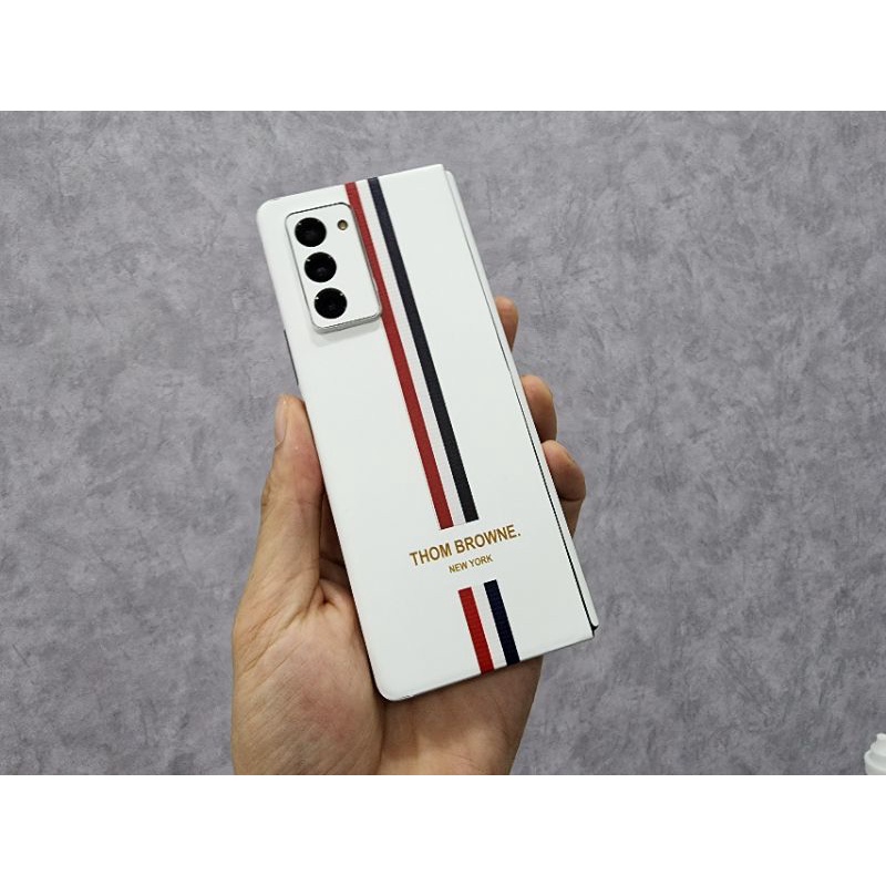 Dán Skin 3M Galaxy Fold 2 Thom Browne - Tặng bộ dụng cụ dán