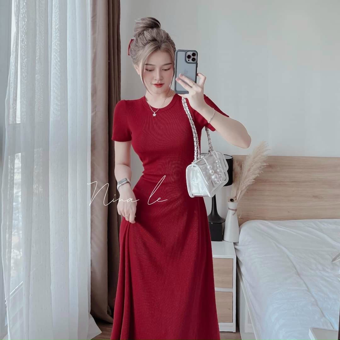 Váy đầm nữ hở lưng kiểu xòe dài