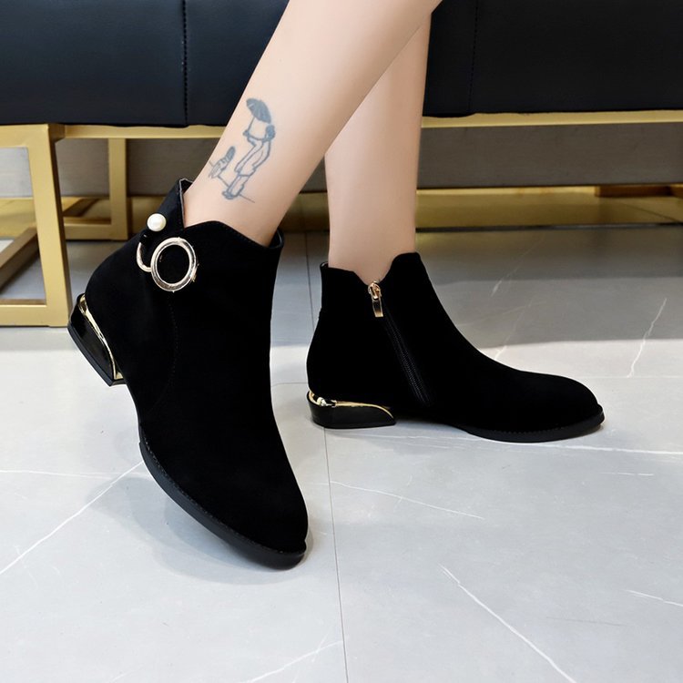 Giày boot nữ da lộn cá tính màu đen B165