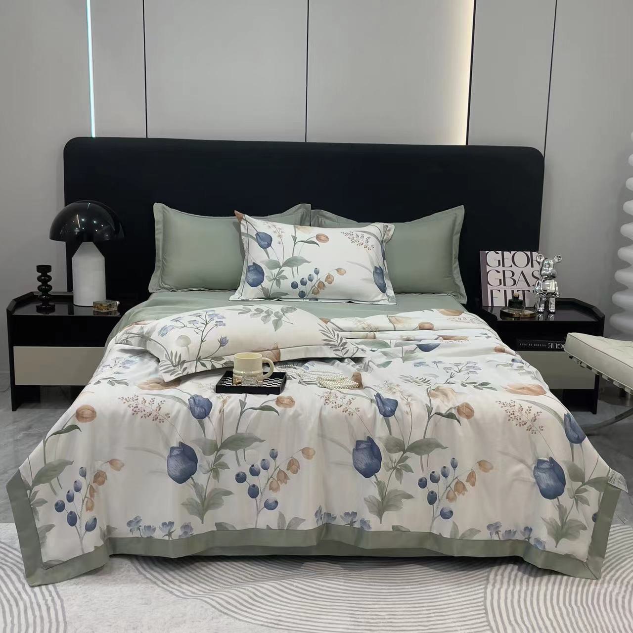 Thai Silk Summer-Autumn Blankets Are Good Quality, with Rich Patterns.