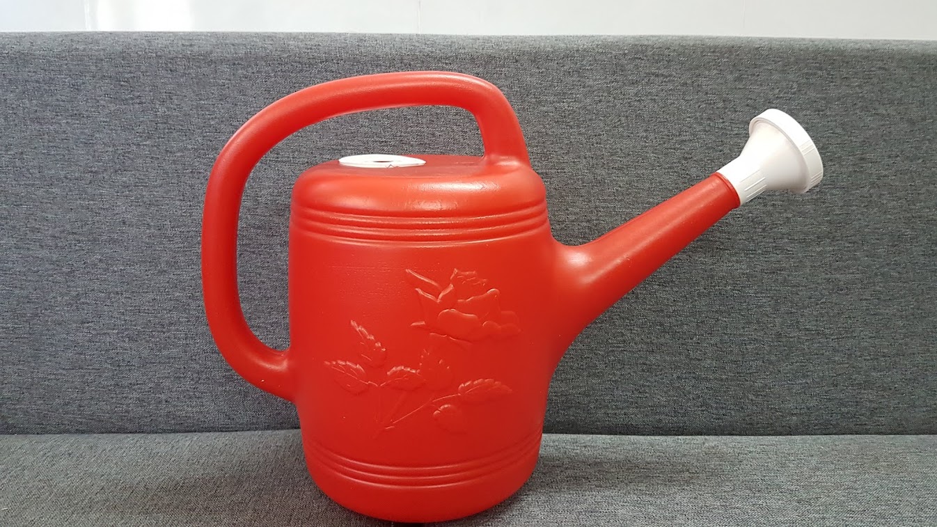Bình tưới cây ruby 5 lít.
