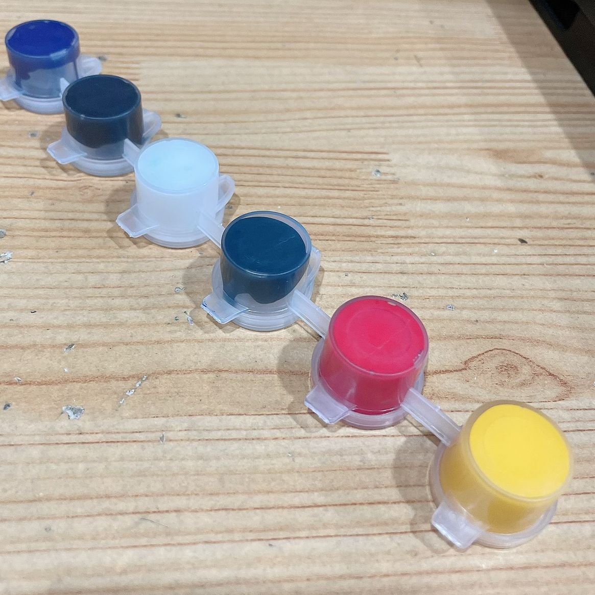 Màu pha keo poly,epoxy,silicon[dây 6 màu]
