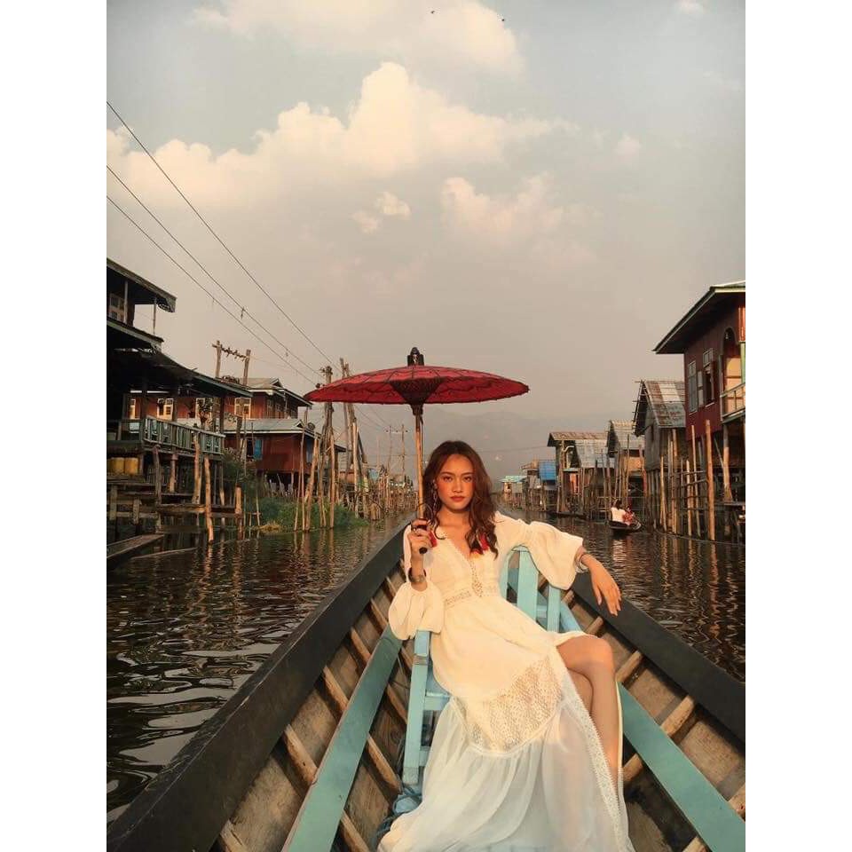Váy Maxi Trắng Tay Ren