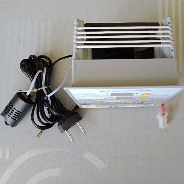 Máy ấp trứng p100