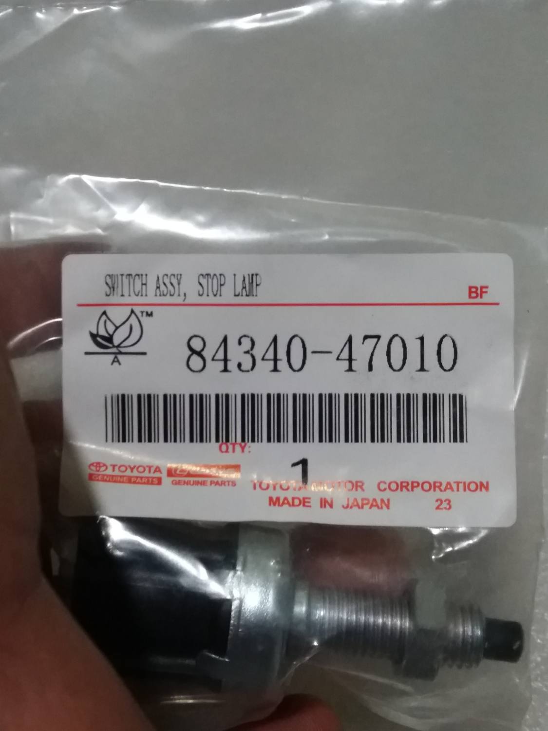 01 pcs stop light switch code 84340 - 47010
