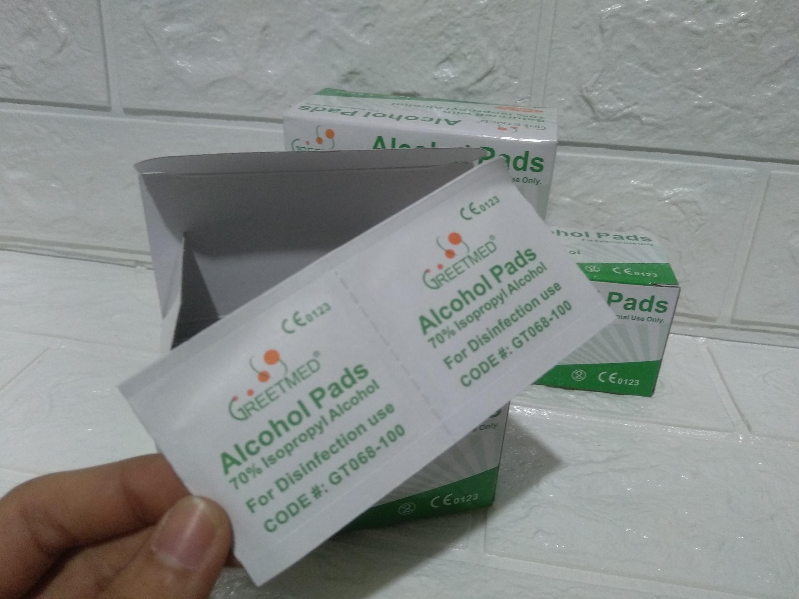 [HCM]Bông tẩm cồn 70° Greetmed - Hộp 100 miếng