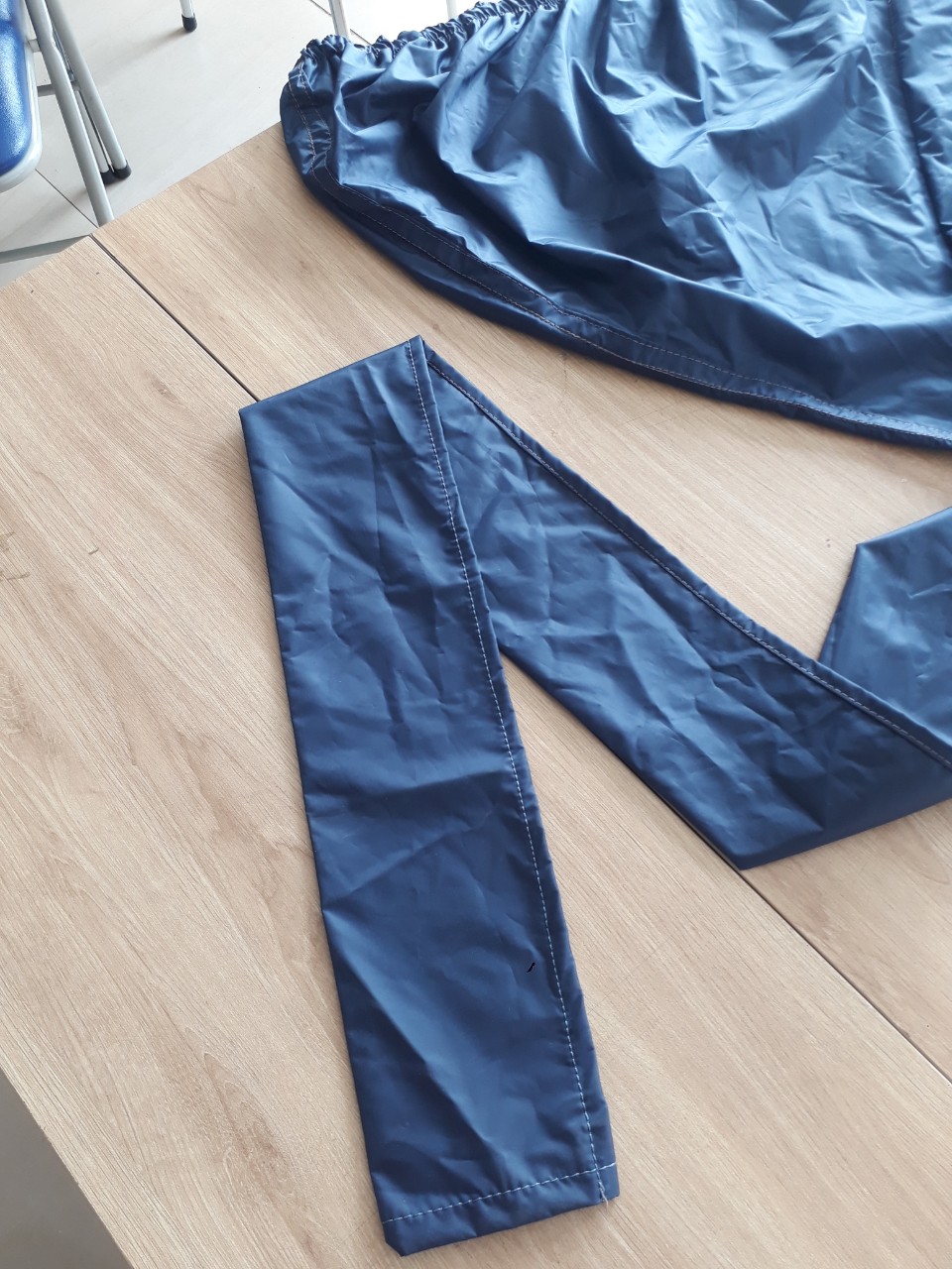 áo vệ sinh máy lạnh có đuôi dài 2,5m