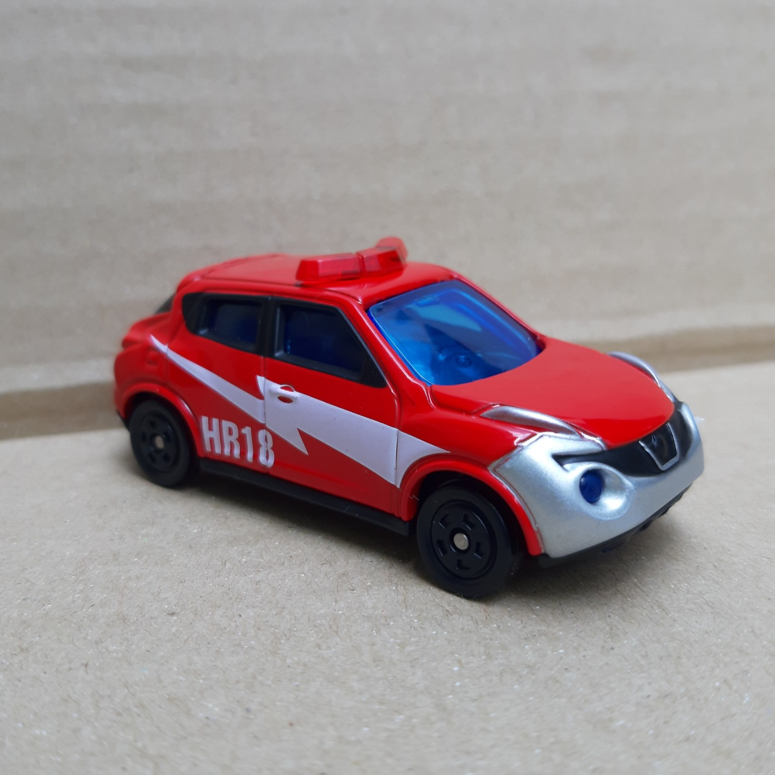 Xe mô hình Tomica - Xe cứu hỏa HR18 màu đỏ giá rẻ cho bé