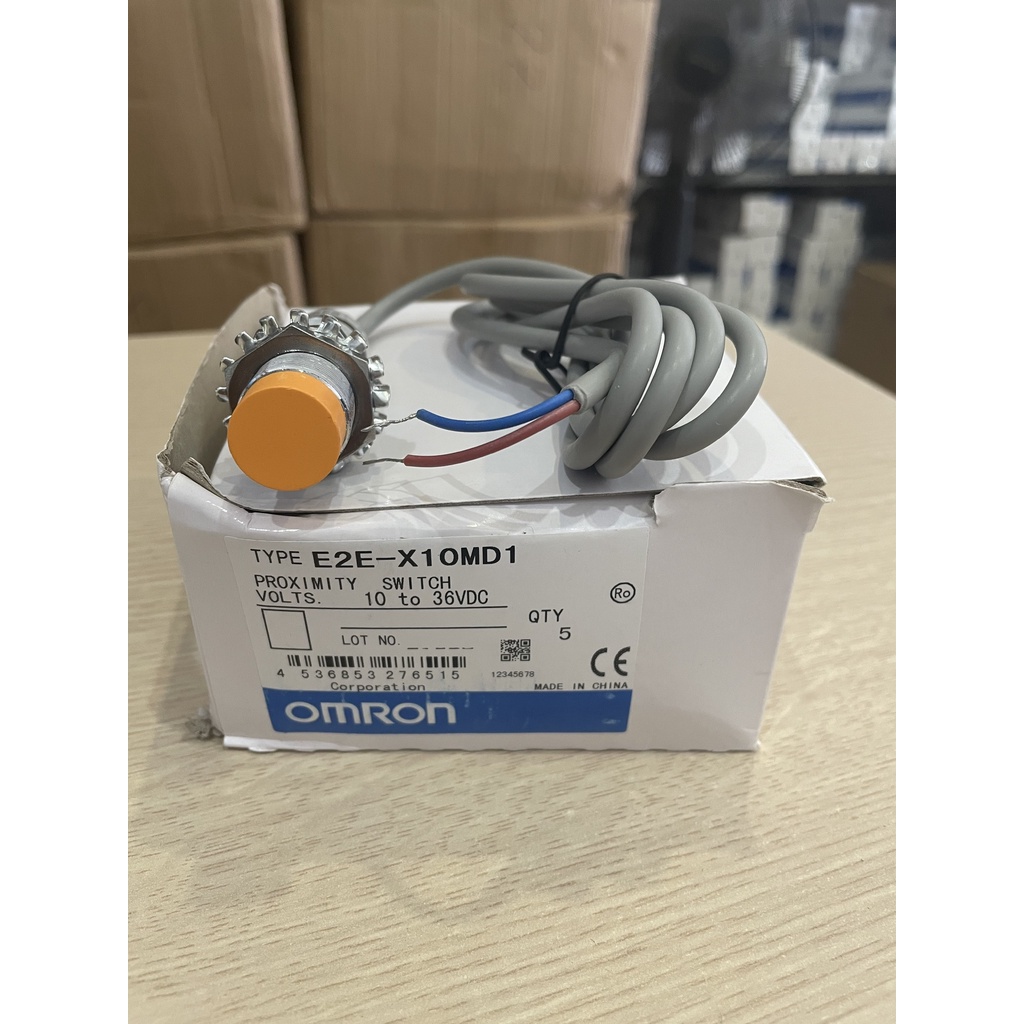 Cảm biến sắt từ phi 18, 2 dây dc no model e2e-x10md1