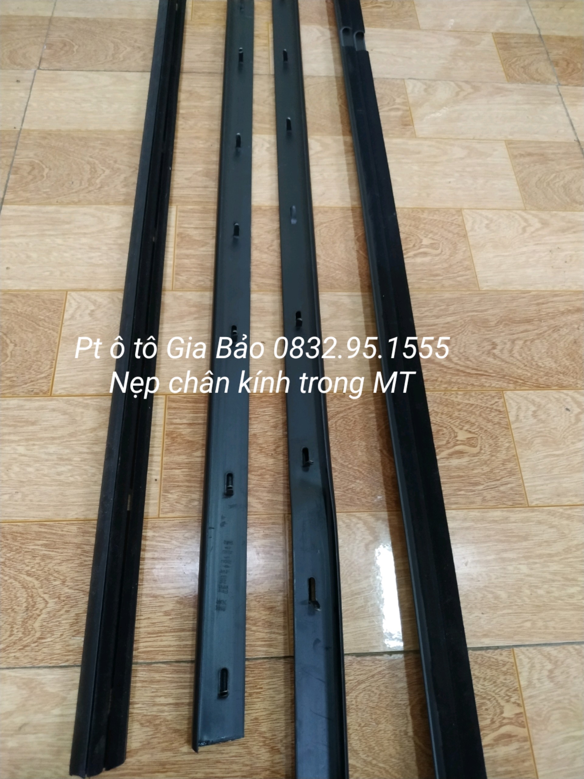 Nẹp chân kính trong Matiz