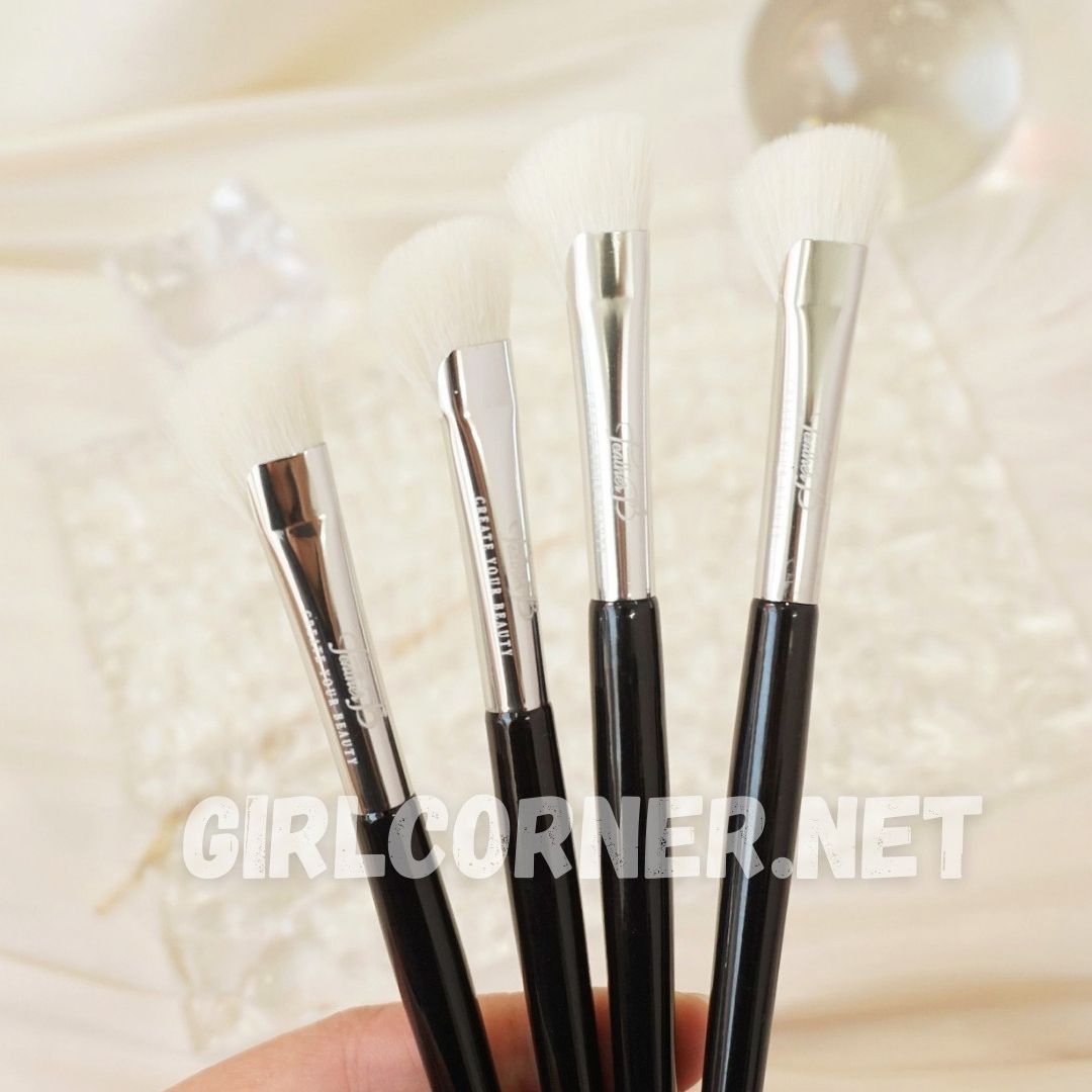 Cọ khối sống mũi - highlight Feather B 259 ( lông trắng )