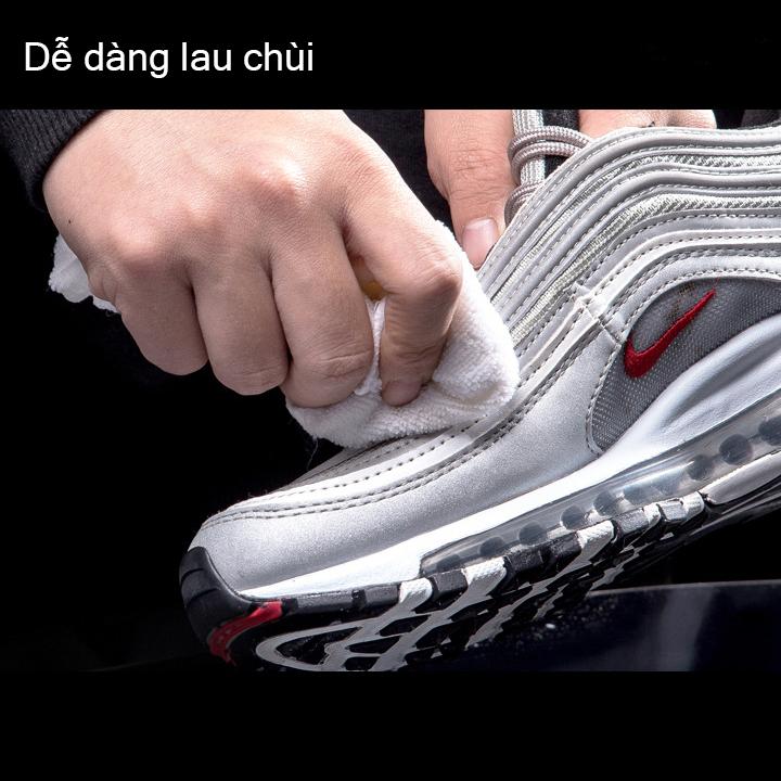 Bộ dụng cụ đánh giày gồm bình xịt + khăn +bàn chải