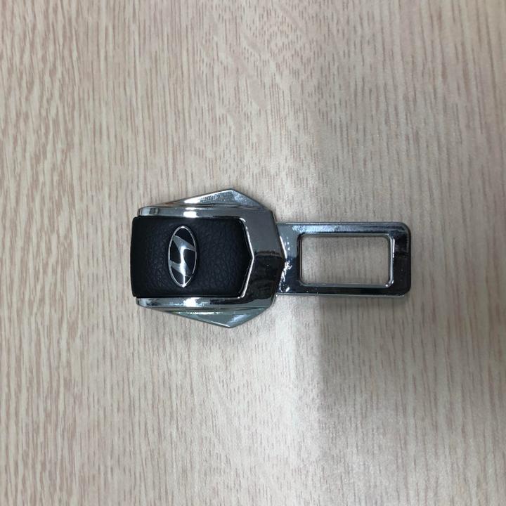 1 chiếc chốt khóa dây đai an toàn chống kêu ô tô, xe hơi dùng cho xe Hyun.dai CKAT-HYD