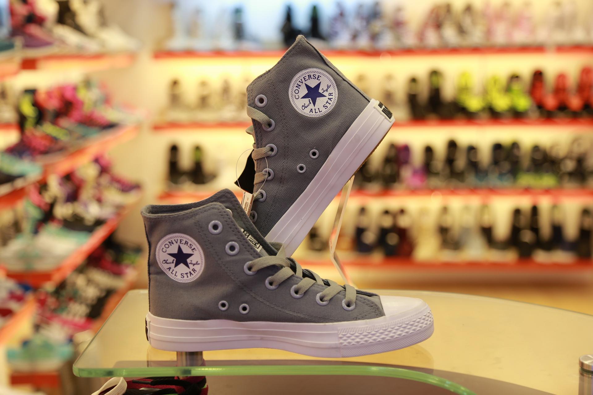 Giày Converse Chuck 2 Màu Xám Nam Nữ Cổ Cao