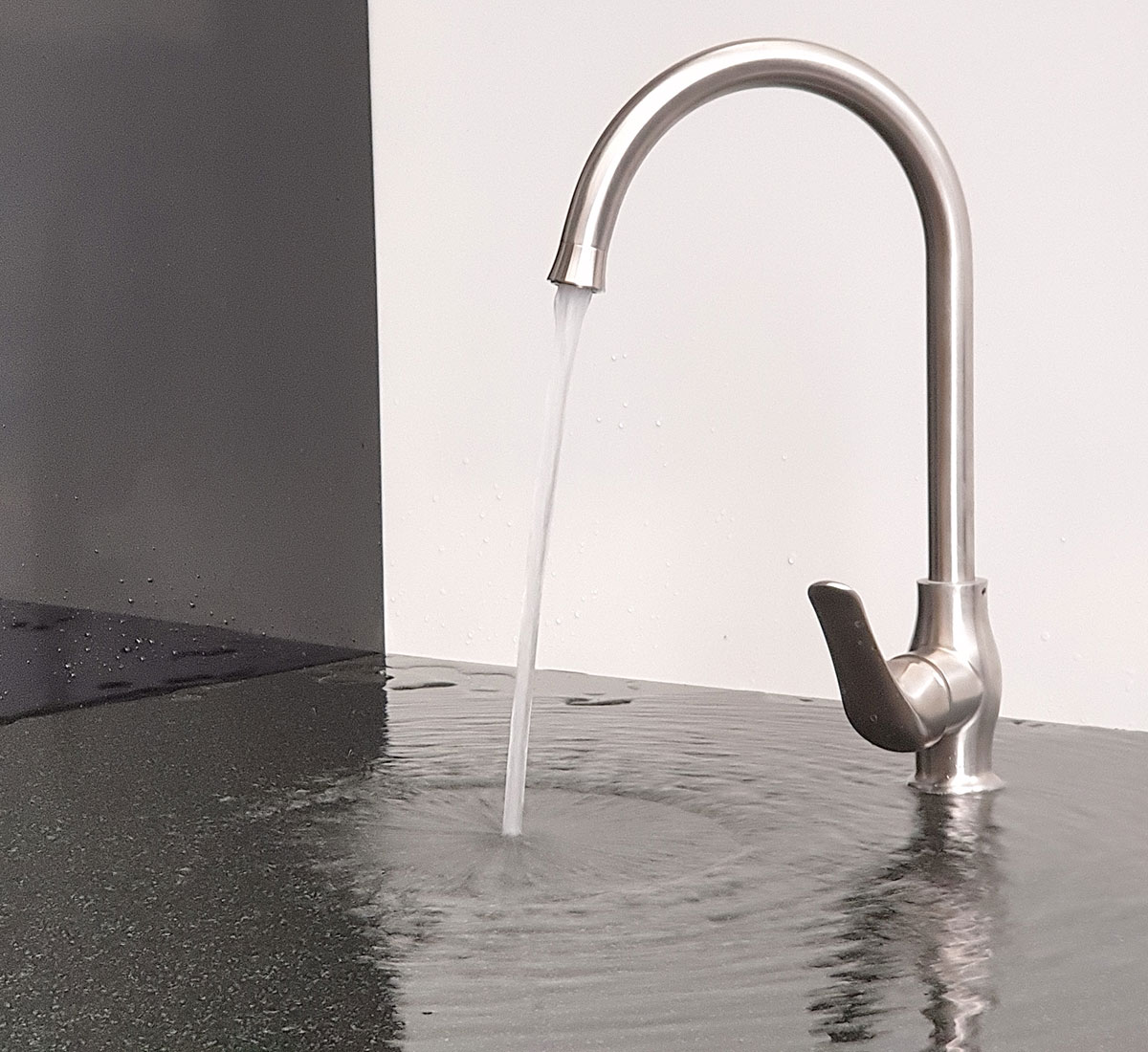 (Có Video) Vòi rửa chén nóng lạnh Inox SUS 304 nguyên khối Eurolife EL-T030 (Trắng vàng)