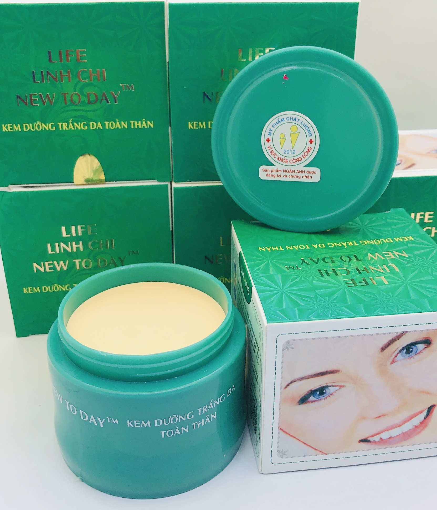 [HCM]Kem Dưỡng Trắng Da Toàn Thân Linh Chi New Today 90g