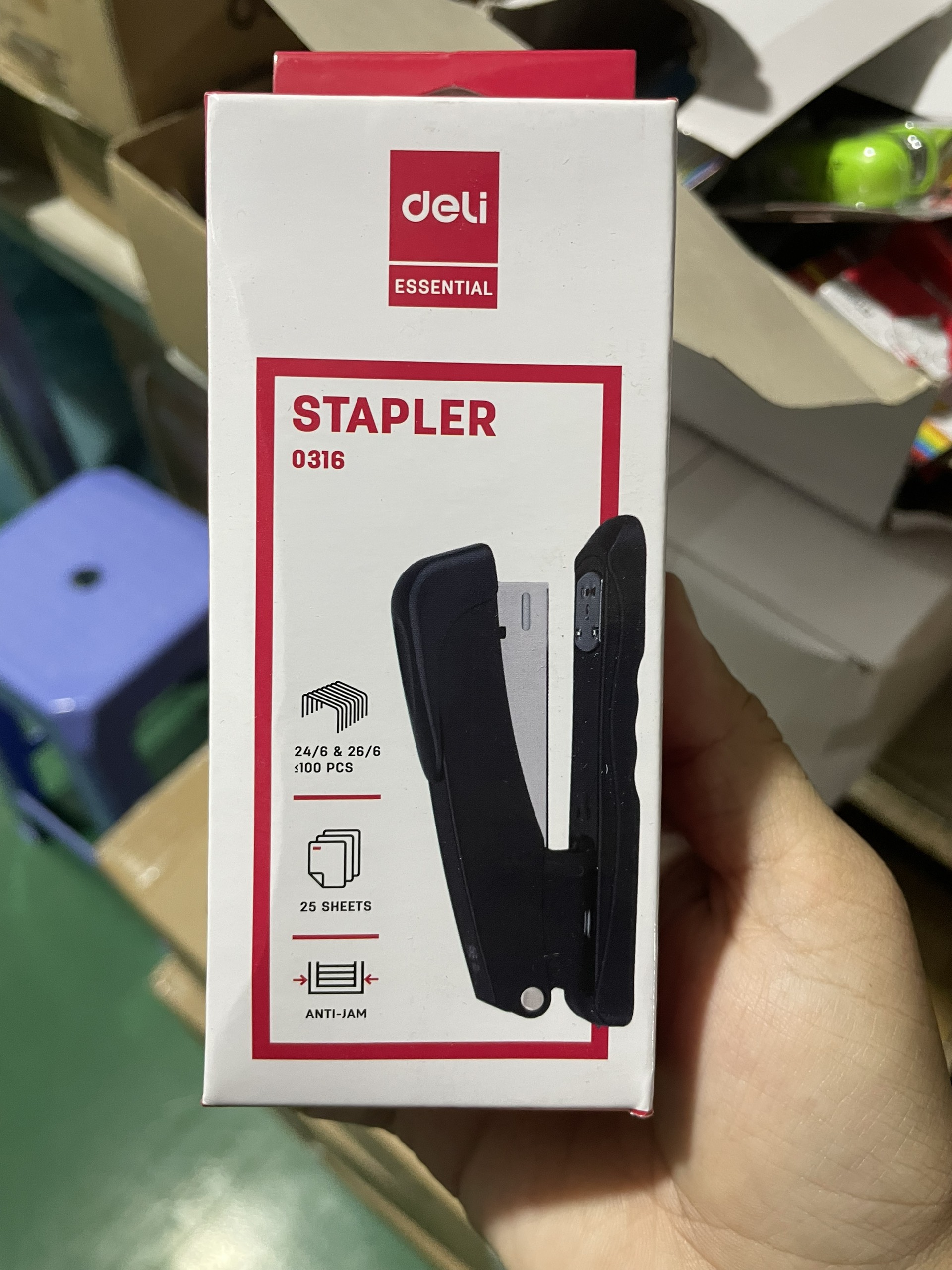Bấm kim số 3 24/6 deli 25 tờ - e0316