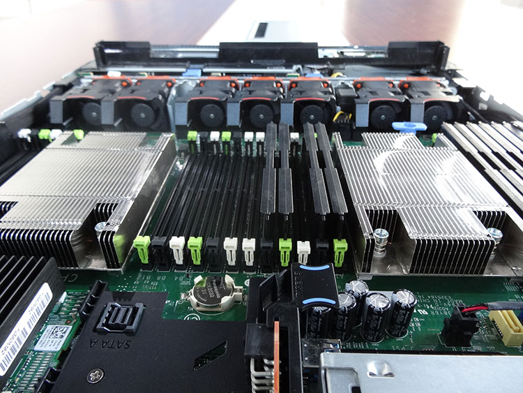 Server DELL R630 08slots 2.5" + CPU E5-2696v3
