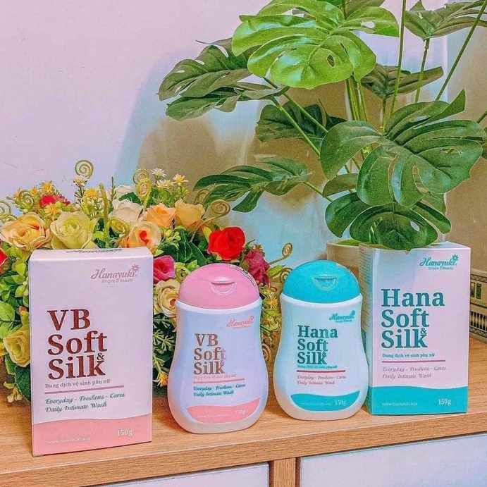 Dung dịch vệ sinh phụ nữ HANA SOFT & SILK