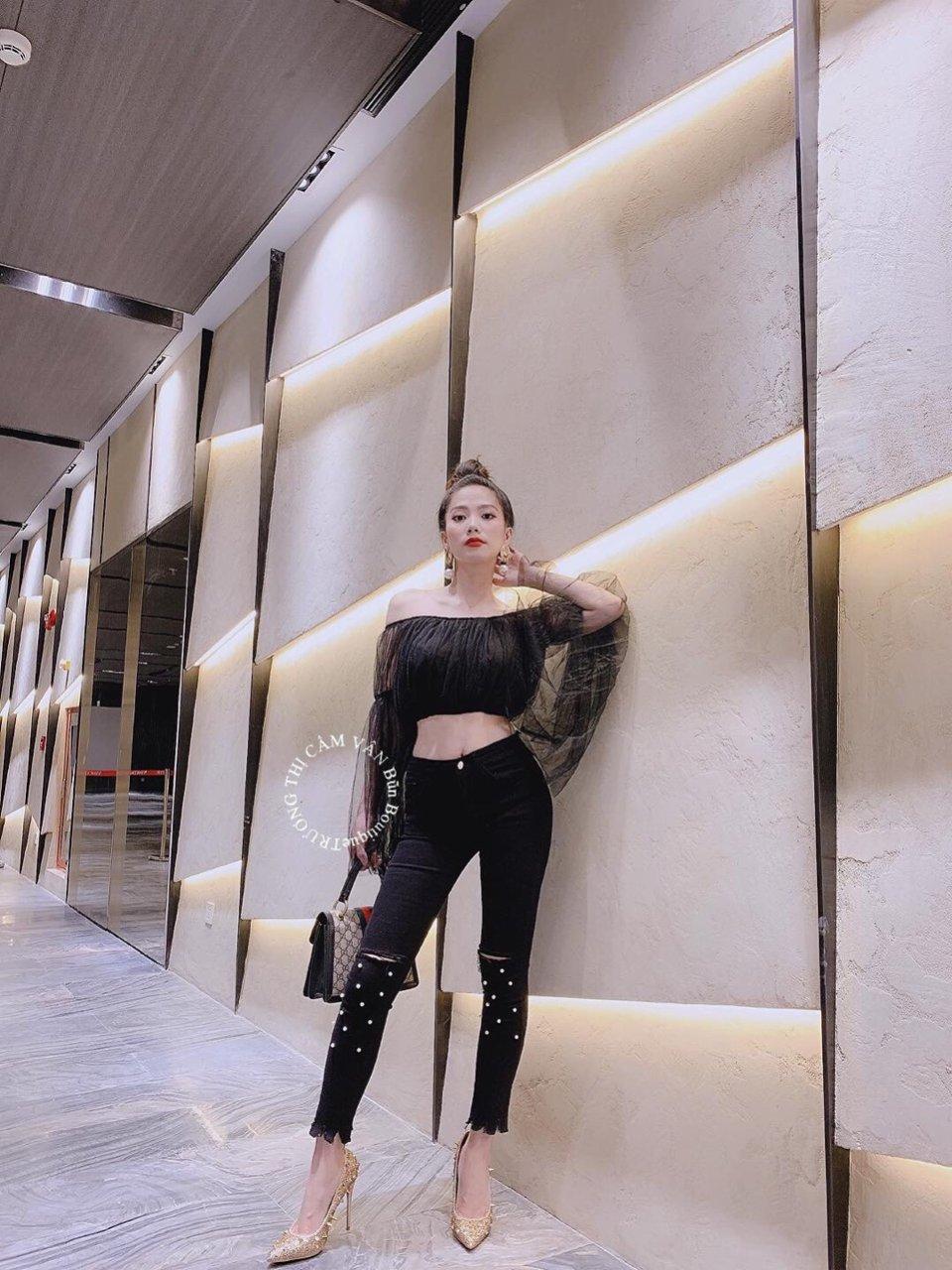 Áo croptop cúp ngực kiểu lưới phối tay xòe cực sexy TTS0290