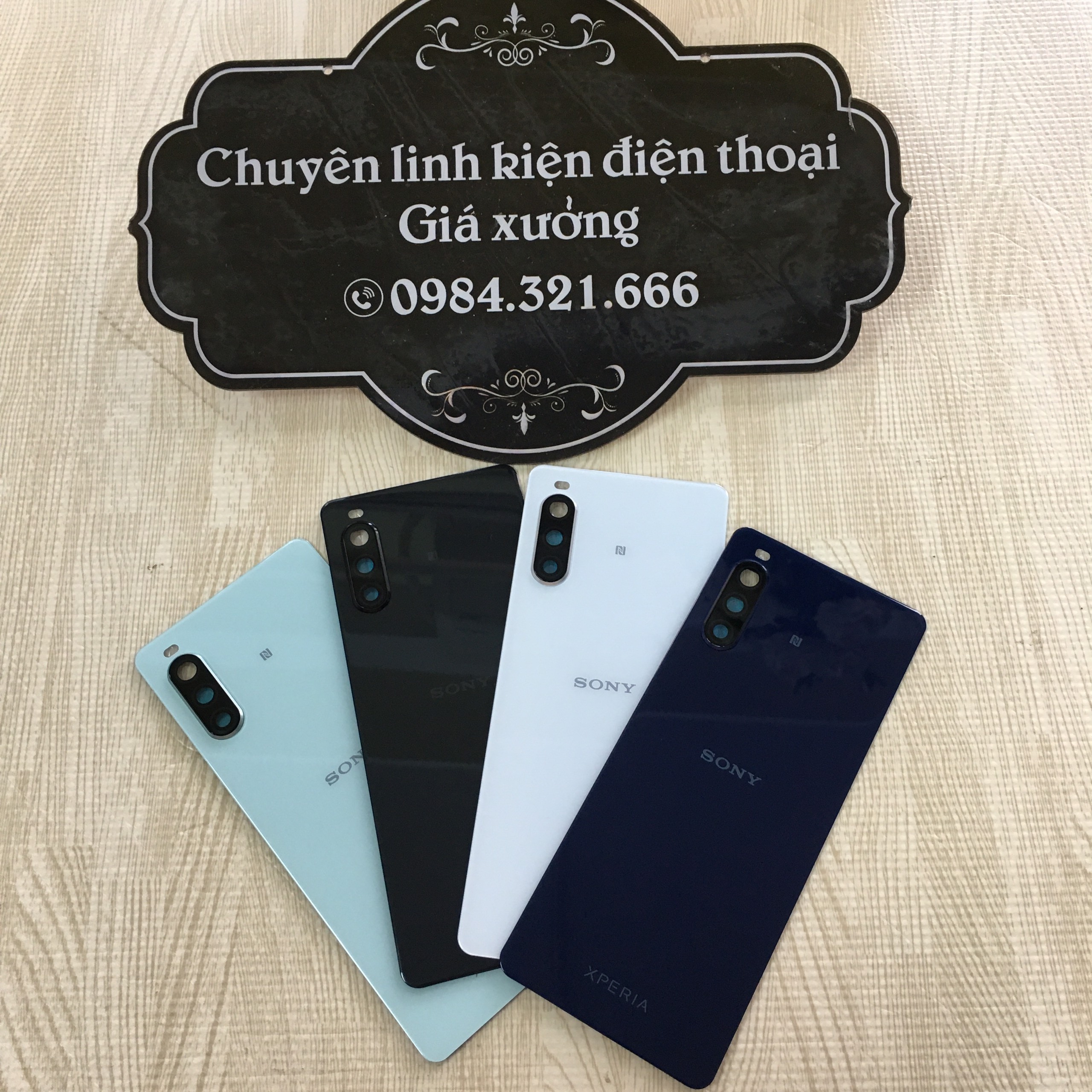 Nắp lưng sony xperia 10 ii 2020 zin