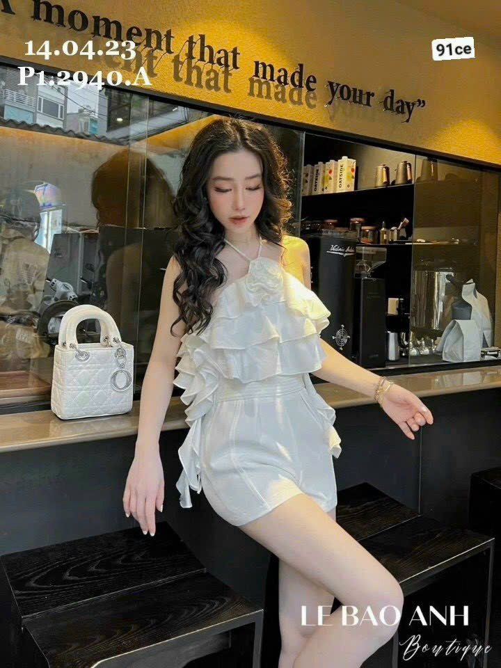 Áo bèo lụa cổ yếm kết bông xinh xắn