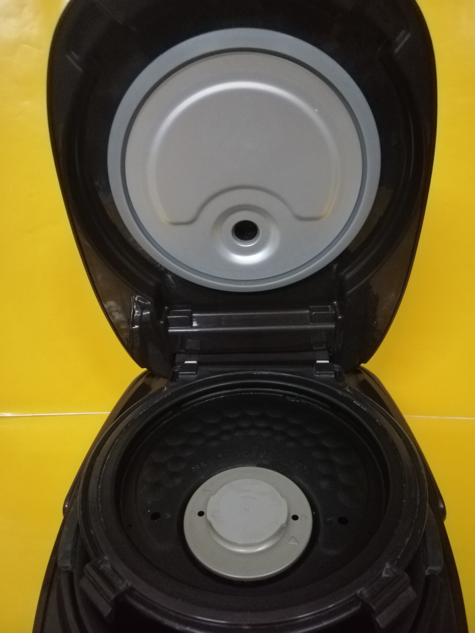 Nồi cơm nội địa Nhật cao tần (IH) Tiger JKK-A (1.0L) (11017X)