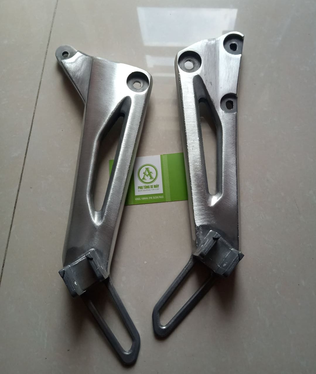 CẶP GÁC CHÂN SAU SUPER DREAM