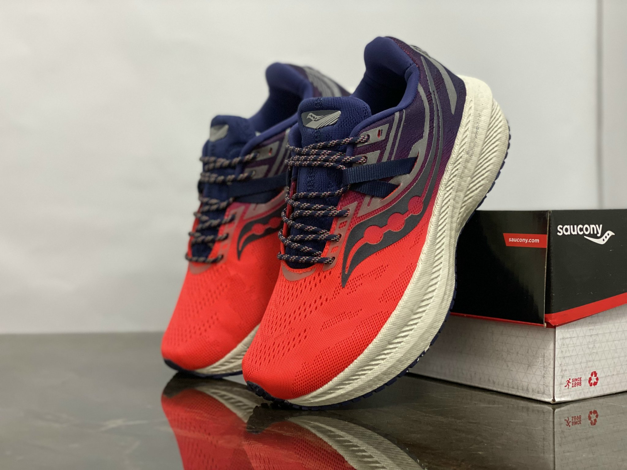 [Check code QR chính hãng ] Giày Chạy Bộ Nam Saucony Triumph 20